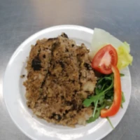 Fotografie jídla Houbový kuba s kapustou, zeleninová přízdoba