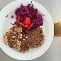 Fotografie jídla Houbový kuba, zeleninový salát