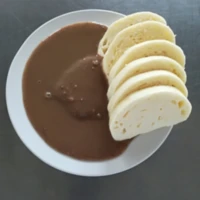 Fotografie jídla Hovězí vařené, játrová omáčka, houskový knedlík