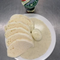 Fotografie jídla Koprová omáčka, vařené vejce, kynutý knedlík