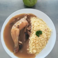 Fotografie jídla Kuřecí stehno s houbami, kuskus