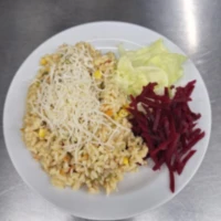 Fotografie jídla Bratislavské vepřové rizoto (z těstovinové rýže), strouhaný sýr