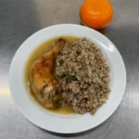 Fotografie jídla Pečené kuře na rozmarýnu, houbová pohanka