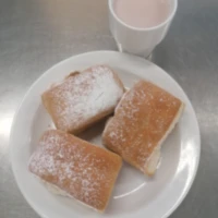 Fotografie jídla Povidlové buchty, ochucené mléko