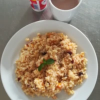 Fotografie jídla Bulgur s ovocem a medem (brusinky, dýně, rozinky, mandle), ochucené mléko