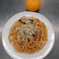 Fotografie jídla Špagety aglio s kuřecím masem