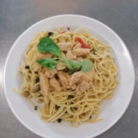 Fotografie jídla Špagety aglio s kuřecím masem