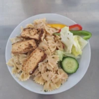 Fotografie jídla Těstoviny se zelím a uzeným tofu