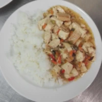 Fotografie jídla Uzené tofu s pikantní směsí, jasmínová rýže