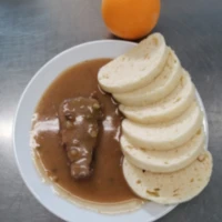 Fotografie jídla Znojemská hovězí pečeně, houskový knedlík