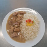 Fotografie jídla Vepřové kostky na česneku, dušená rýže