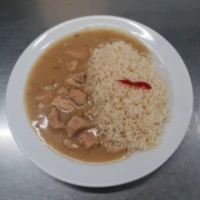 Fotografie jídla Vepřové kostky na kmíně, dušená rýže