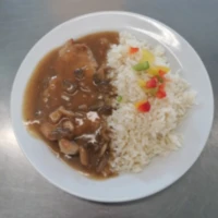 Fotografie jídla Vepřový plátek na žampionech, dušená rýže