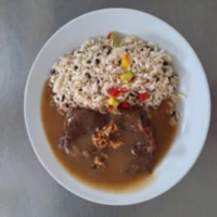 Fotografie jídla Vídeňská roštěná, dušená dalmatinová rýže (rýže + černá čočka)